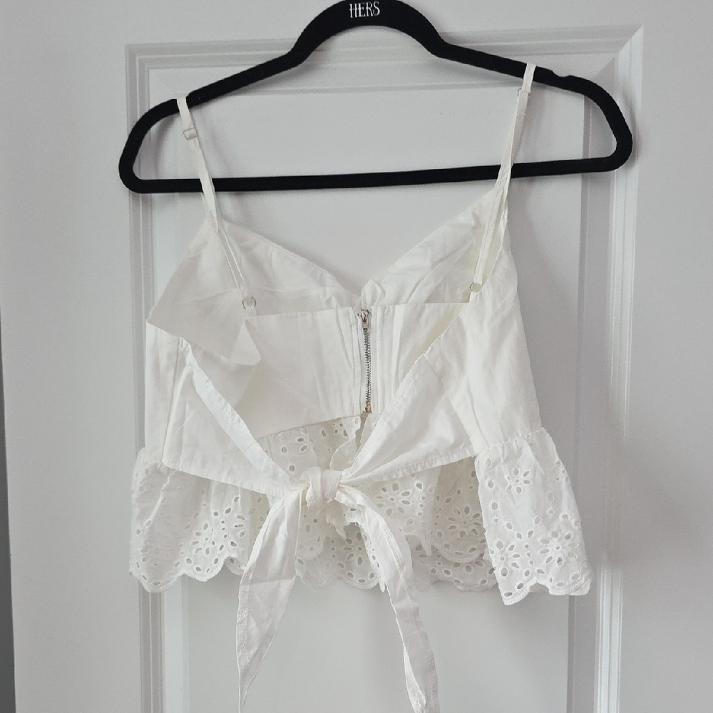 SHEIN White Eyelet Lace Crop Top